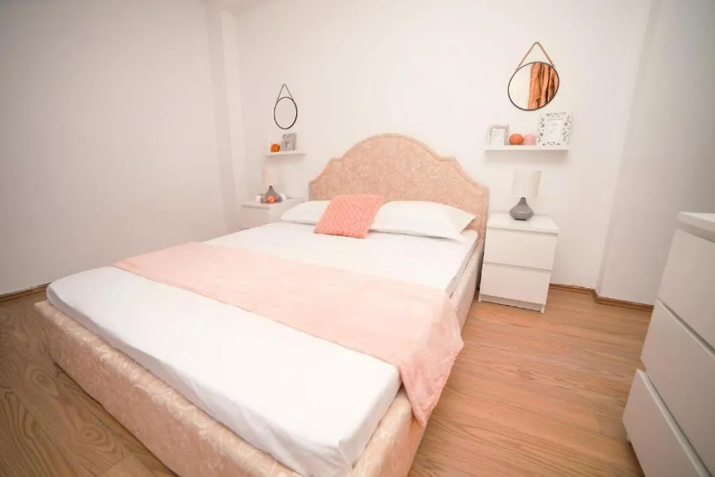 Guest house Guesthouse Smart Bucharest