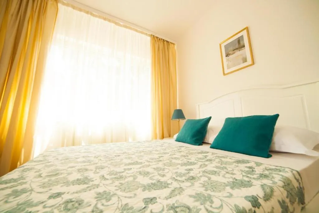 Guest house Guesthouse Smart Bucharest Romania